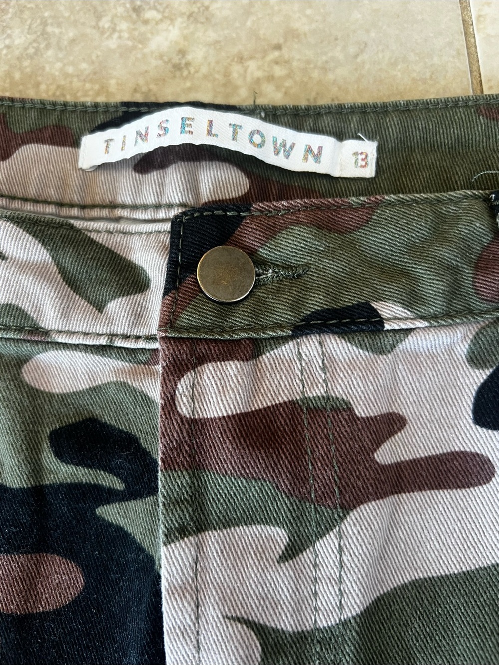 Tinseltown Camouflage Jeans Size 13 - Picture 5 of 5